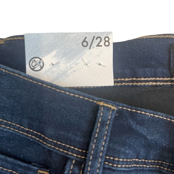 Curve Appeal Bermuda Shorts With Tummy Tucking Technology, Size 6/28 - Picture 5 of 8